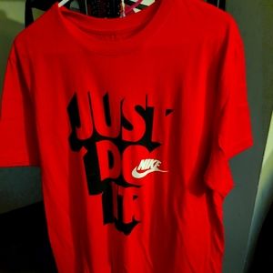 Nike tee shirt